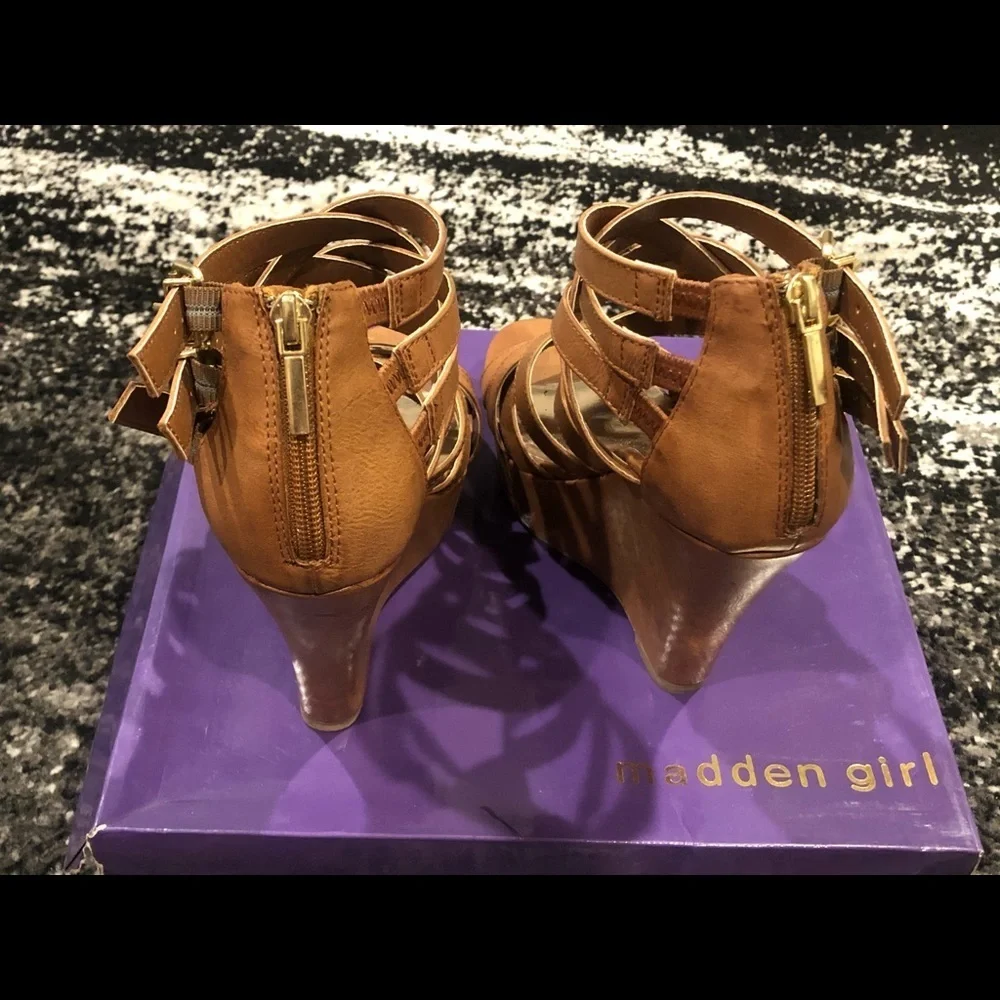 Kendall + Kylie Madden Girl Wedges
